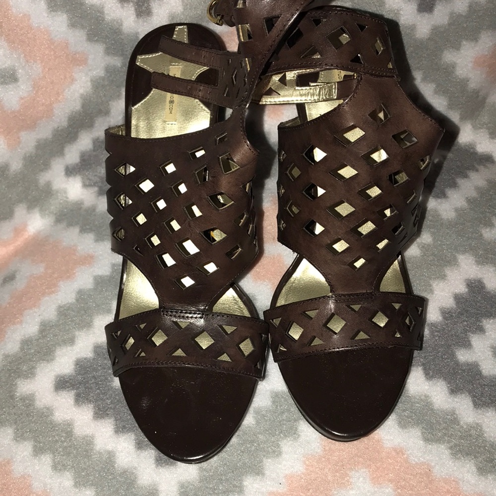 Brown wedges heels 👠